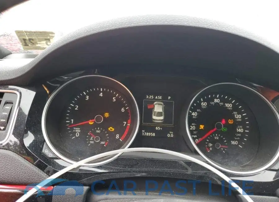 3VW4T7AJ4GM318944# 9