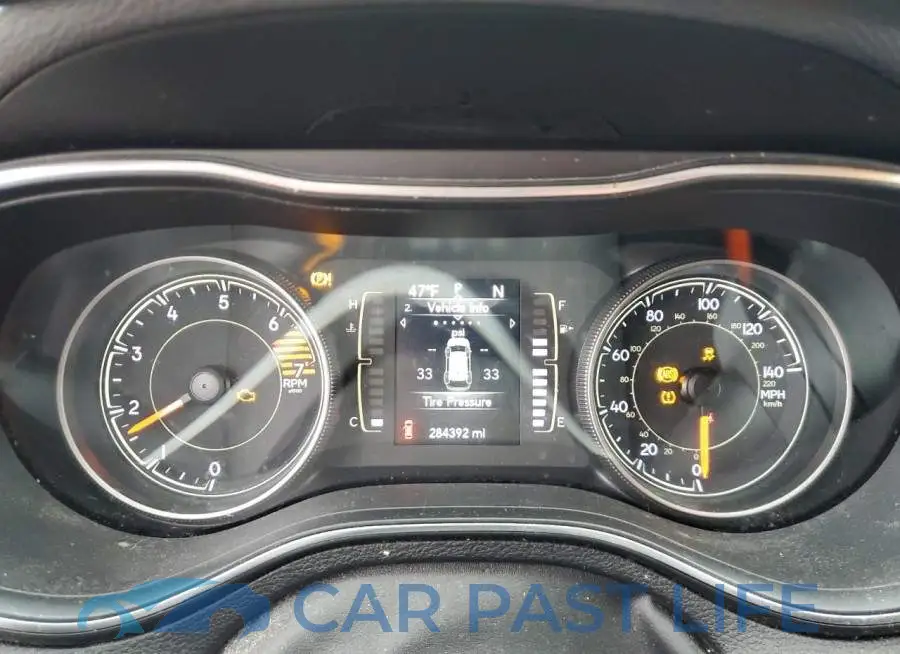 1C4PJLCB9KD144460# 9