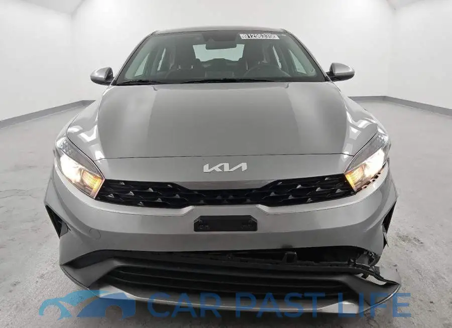 3KPF24AD2RE699875# 5