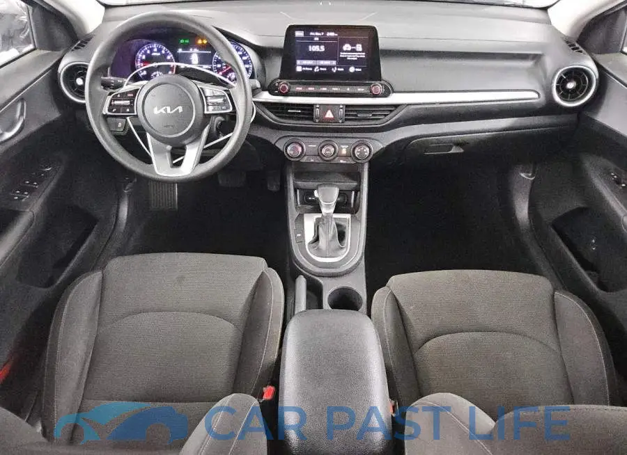3KPF24AD2RE699875# 8