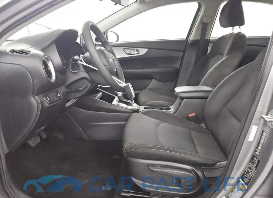 3KPF24AD2RE699875# 7