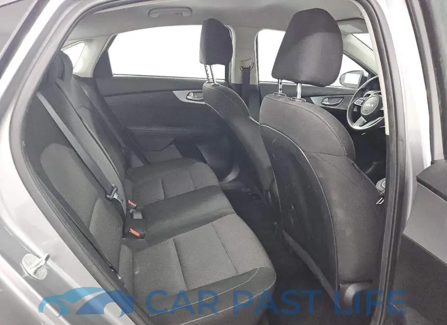 3KPF24AD2RE699875# 10