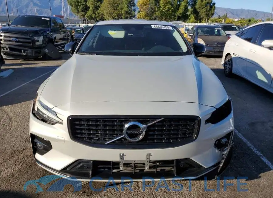 7JR102FZ8MG123033# 5