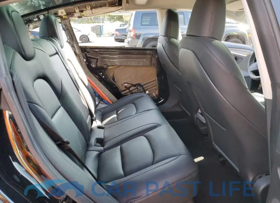 5YJ3E1EAXPF496040# 10