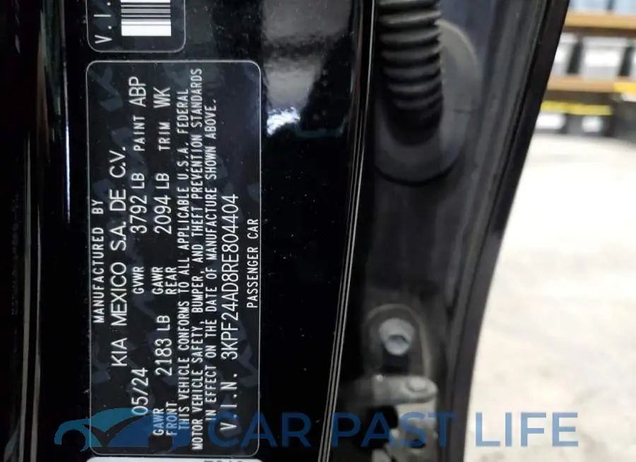 3KPF24AD8RE804404# 12