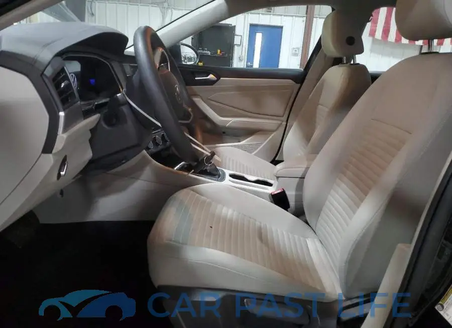 3VW5M7BU7PM055942# 7