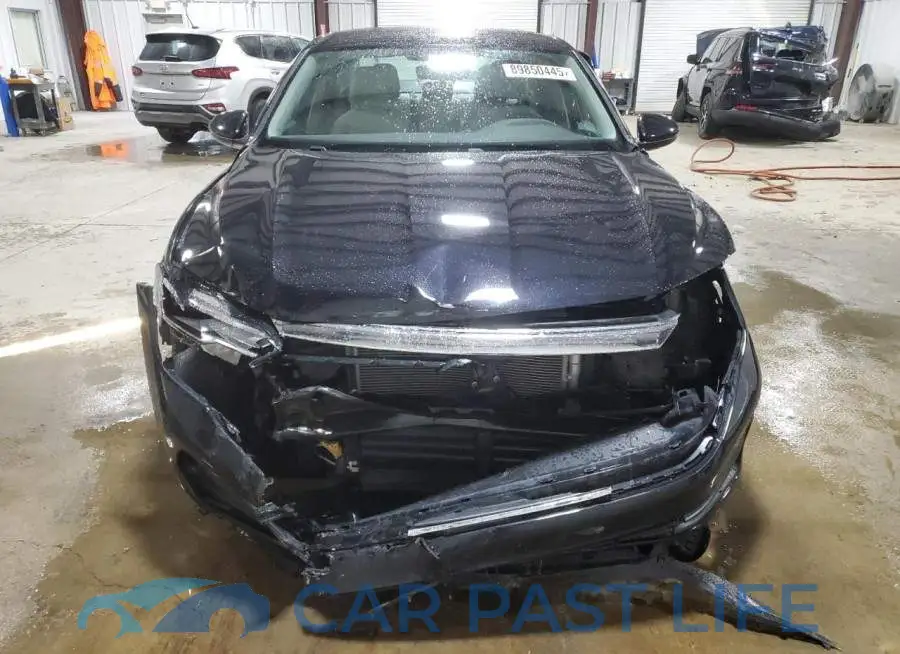 3VW5M7BU7PM055942# 5