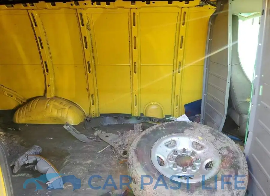 1GTW7AFG2L1252332# 11