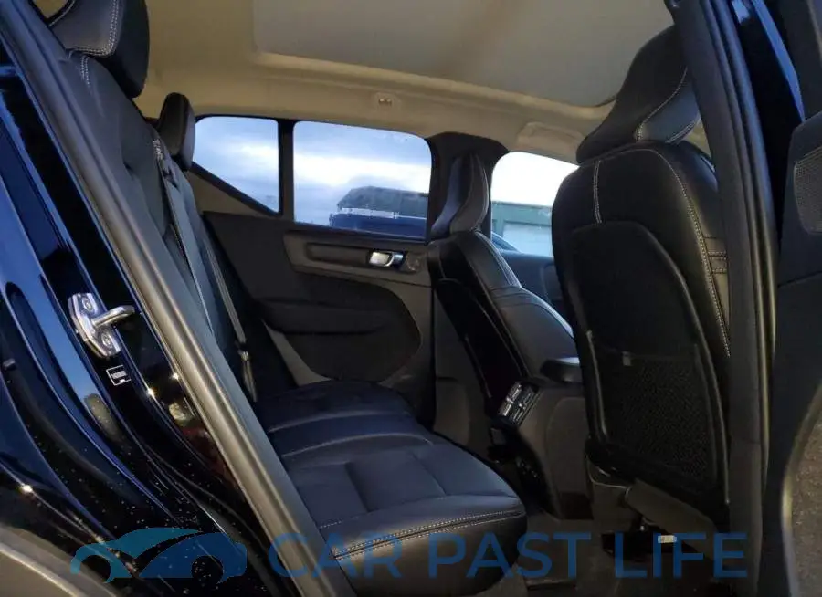 YV4162UK9N2650822# 11