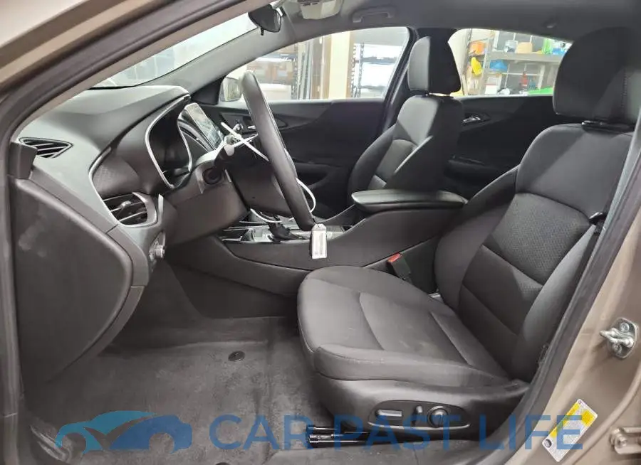 1G1ZD5ST9SF143313# 7