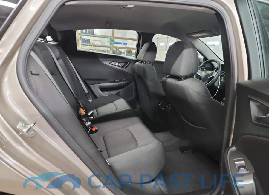 1G1ZD5ST9SF143313# 10