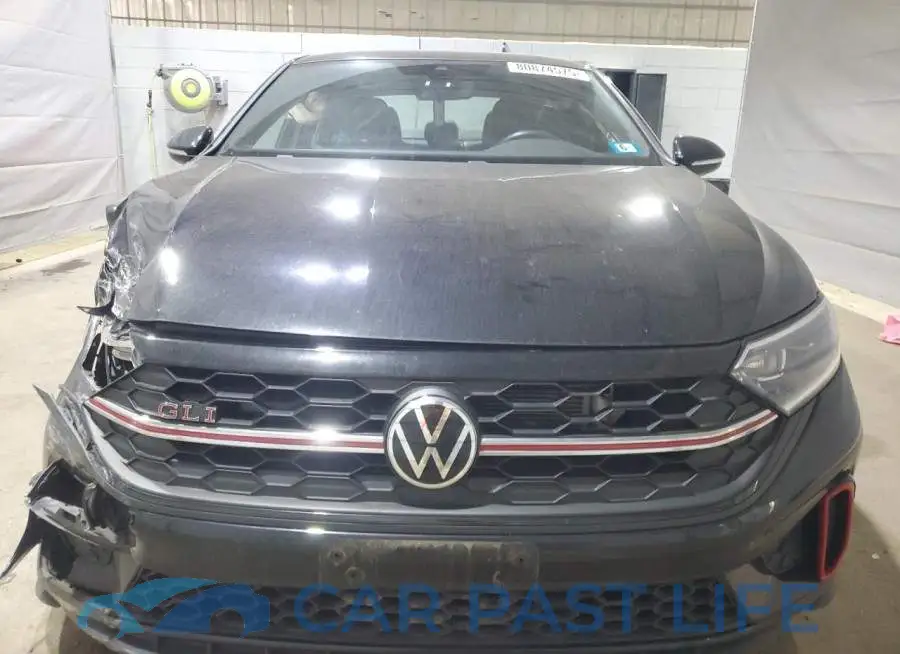 3VW1T7BU3NM015615# 5