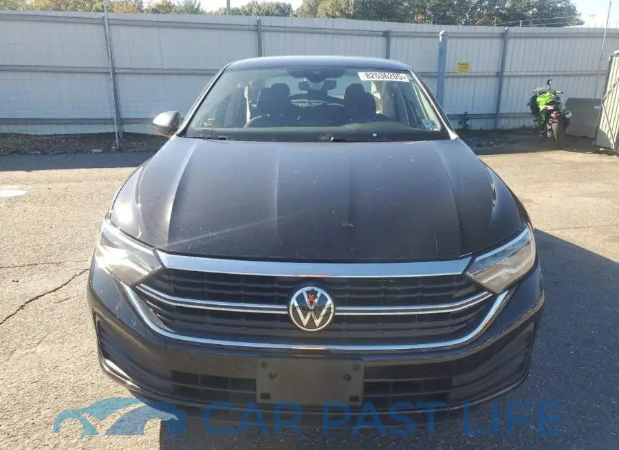 3VW5M7BU6PM032409# 5