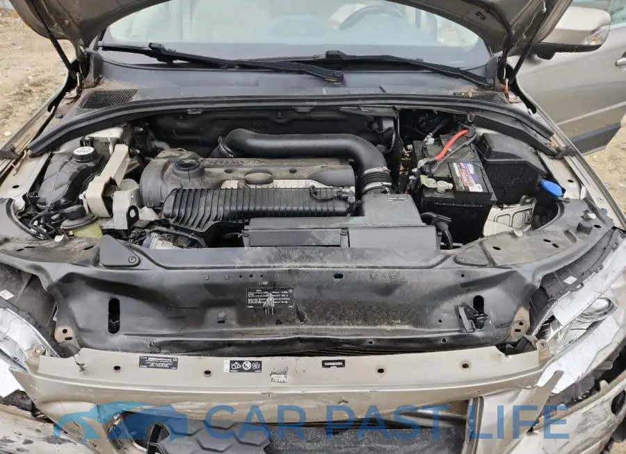 YV4612NM9G1240924# 12