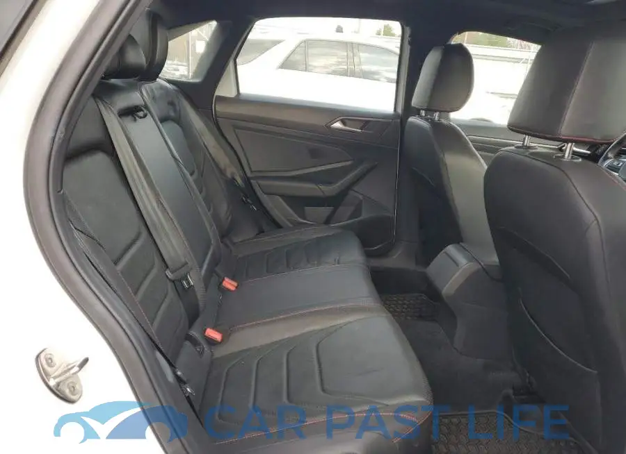 3VW5T7BU0MM018794# 10