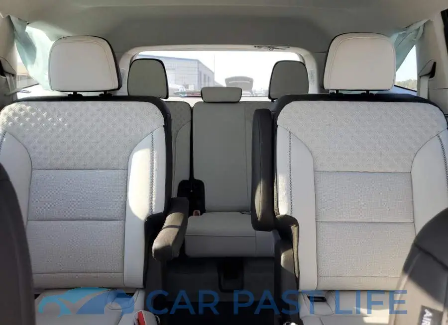 1GKENLRS5SJ242880# 10