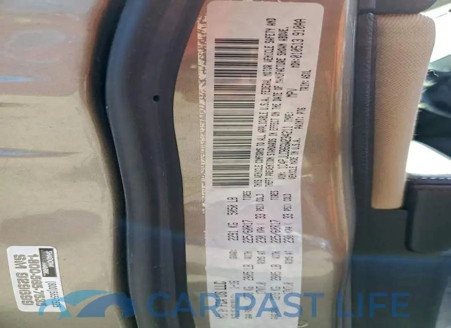 1C4PJLCB6GW234211# 13