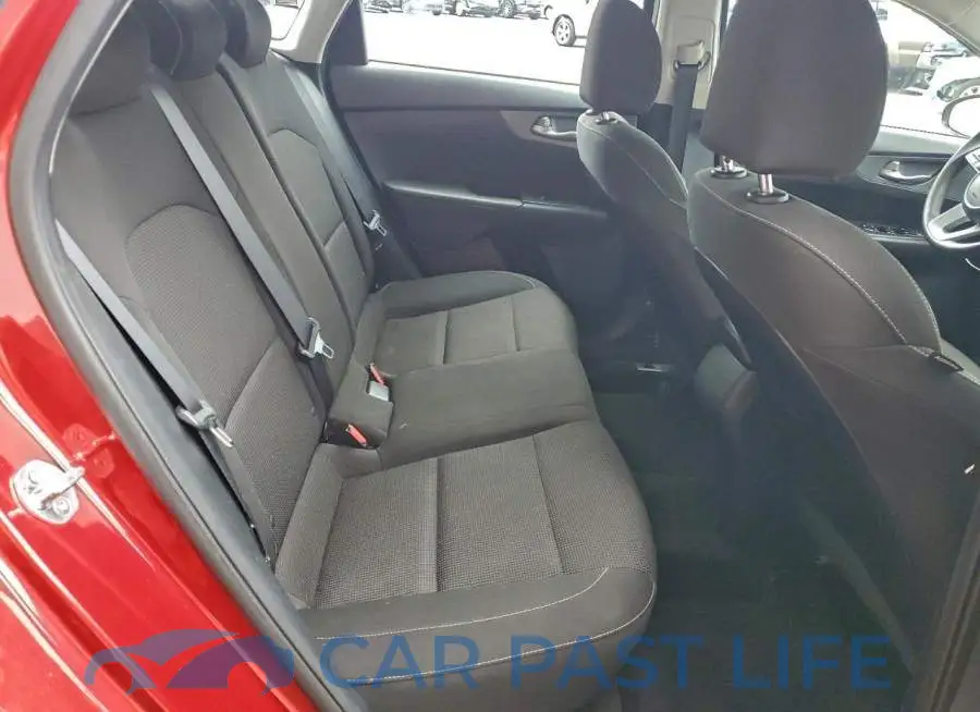 3KPF24AD4LE245327# 10