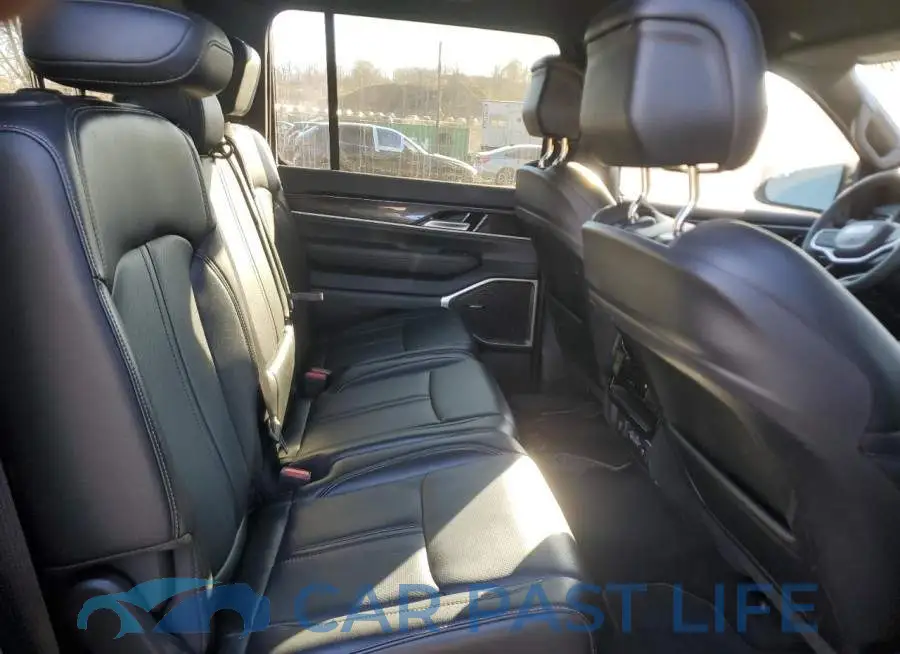 1C4SJVAP1RS197177# 11