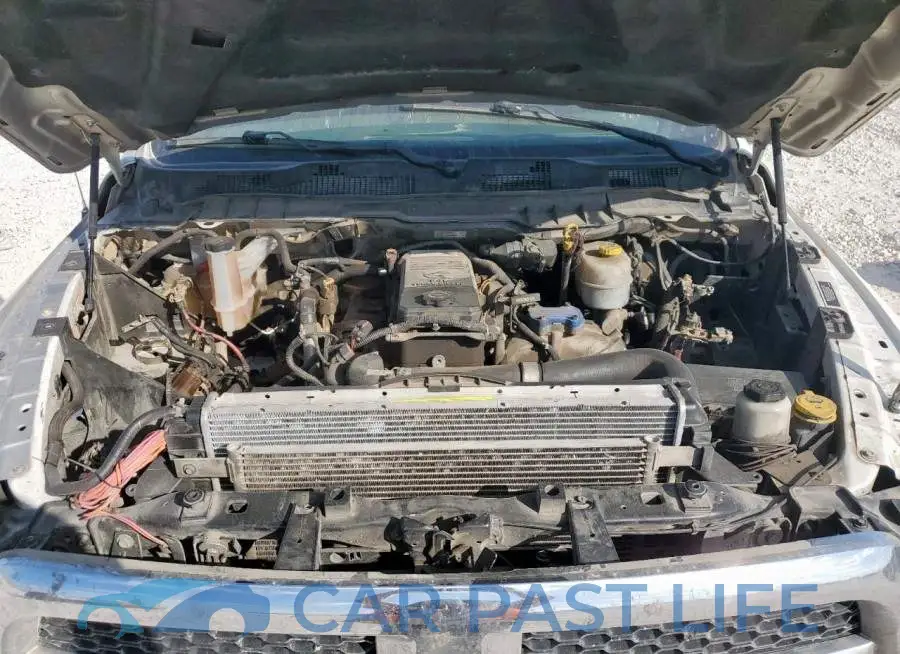 3C63RRGL8JG413165# 11