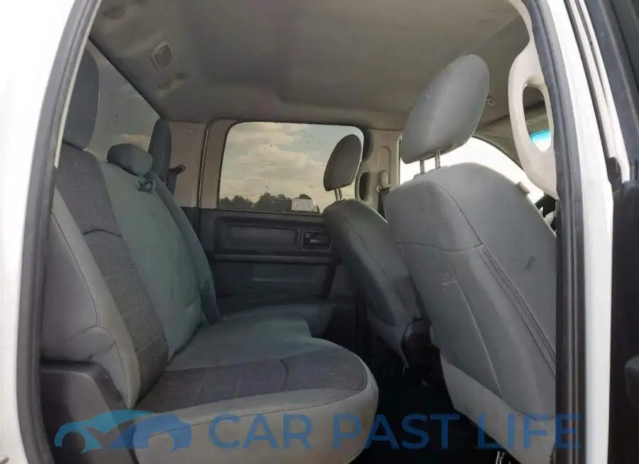 3C63RRGL8JG413165# 10