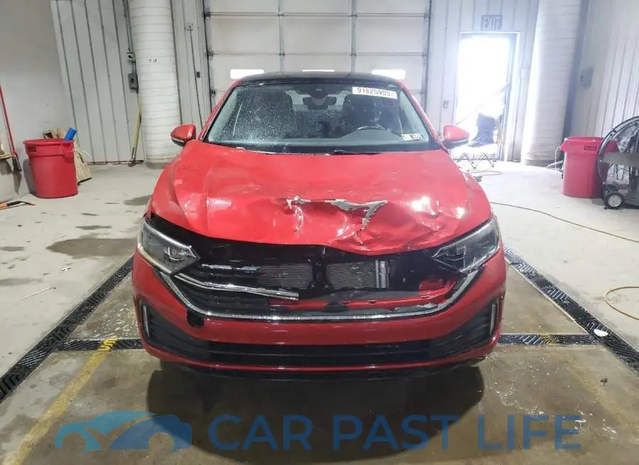 3VWGM7BU4RM070197# 5