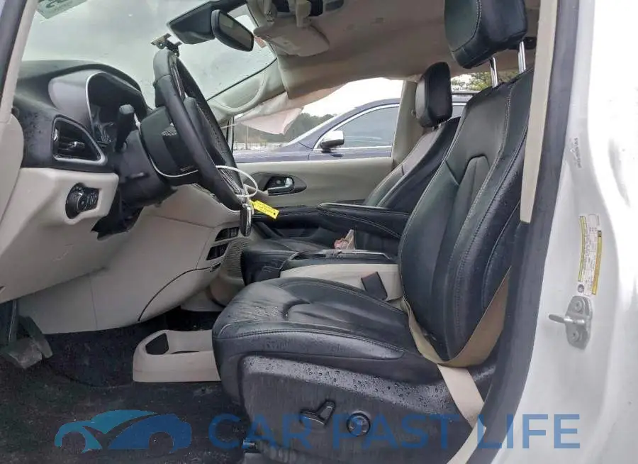 2C4RC1BG8NR197382# 7