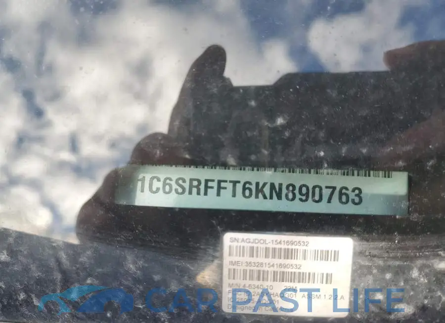1C6SRFFT6KN890763# 13