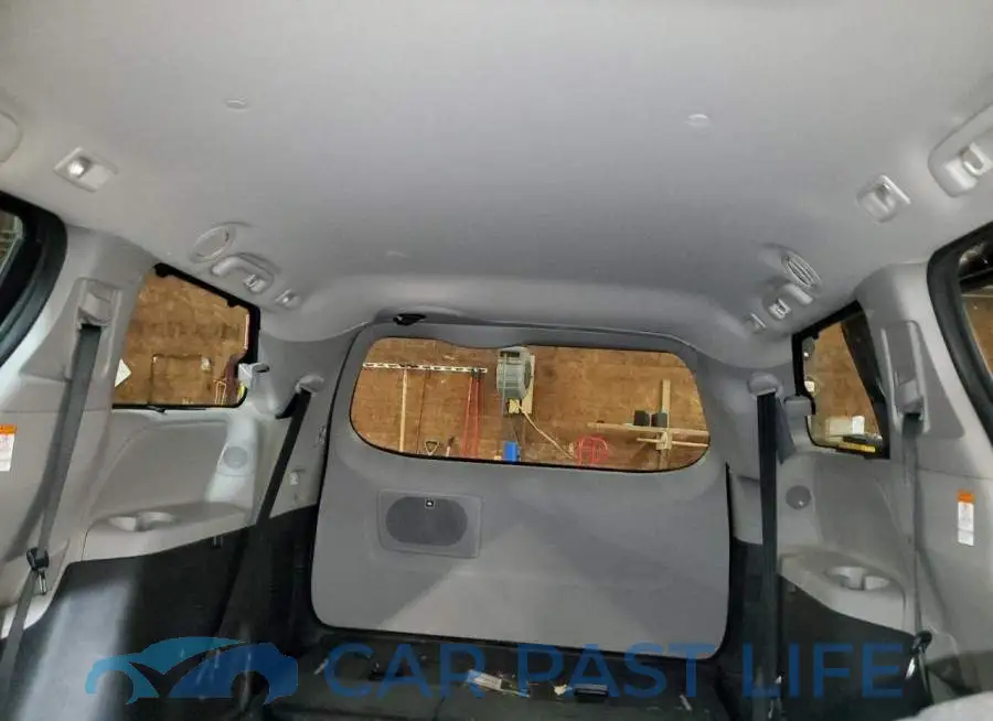 5TDEZ3DC8KS217104# 10