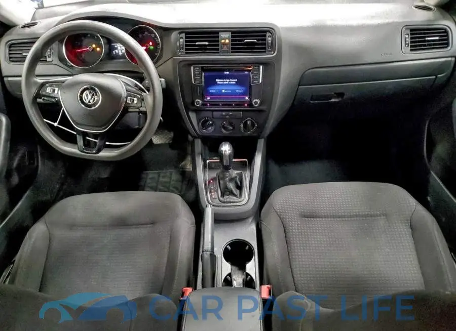 3VW267AJ8GM274395# 8