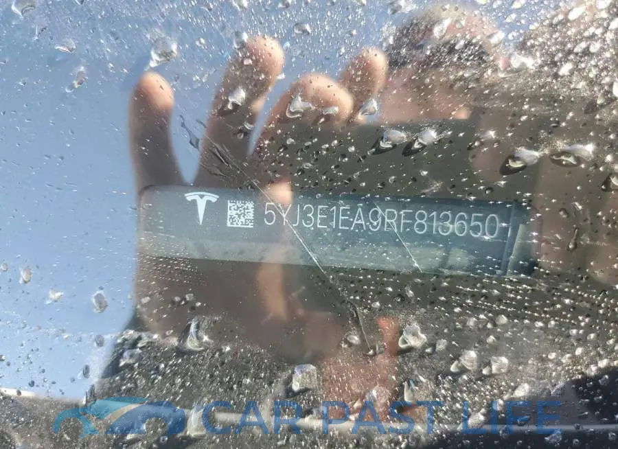 5YJ3E1EA9RF813650# 12