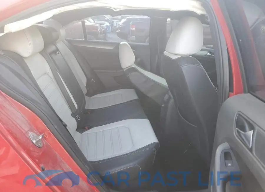 3VWD17AJ8GM288160# 10