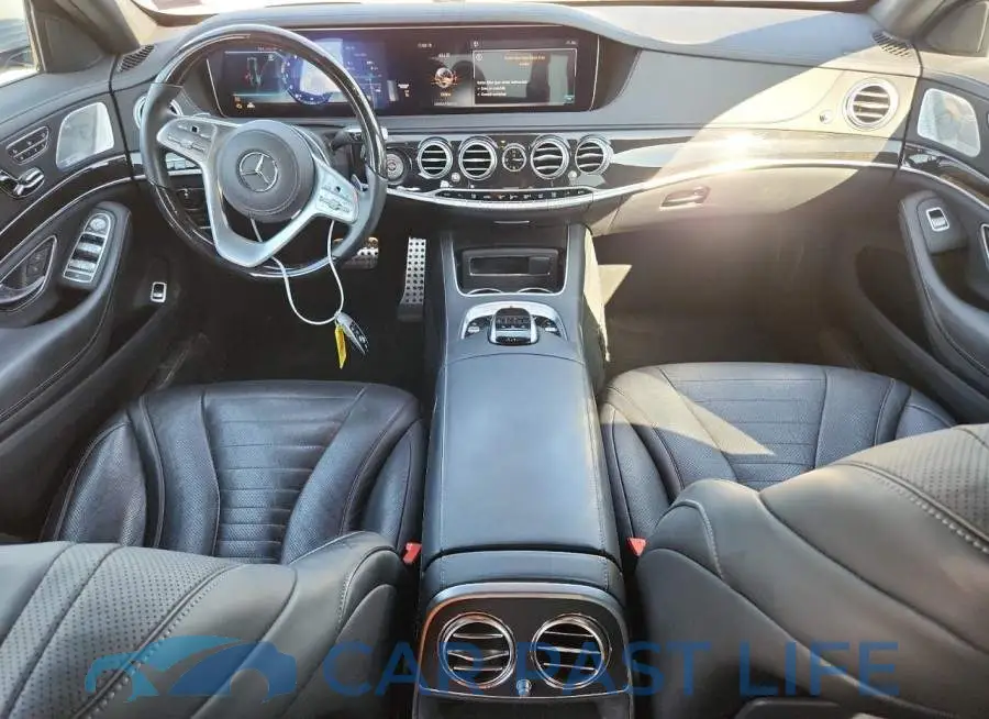 W1KUG8GB4LA563477# 8