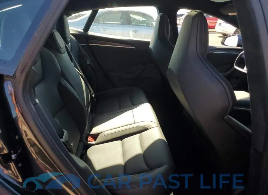 5YJSA1E63TF553014# 10