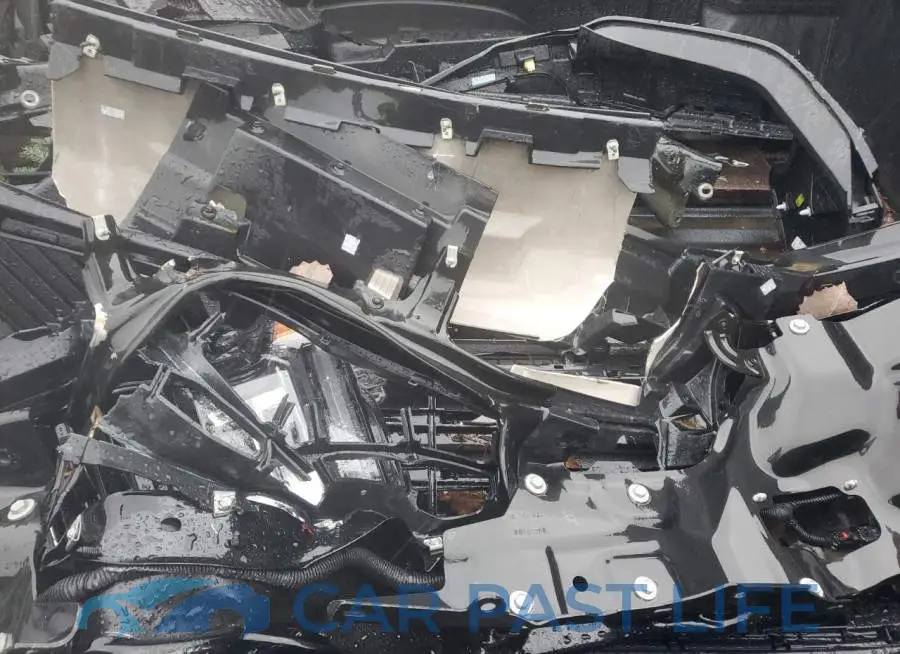 2GC4KPE70S1183319# 12