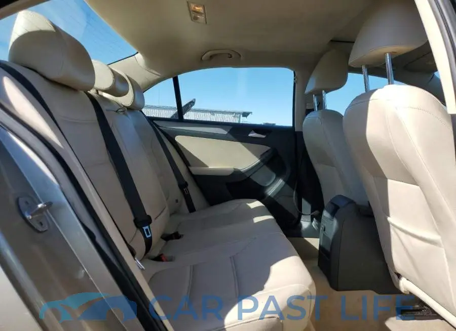 3VWD67AJ2GM245953# 10