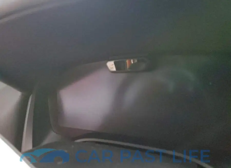 WBAGV8C01SCS40022# 9