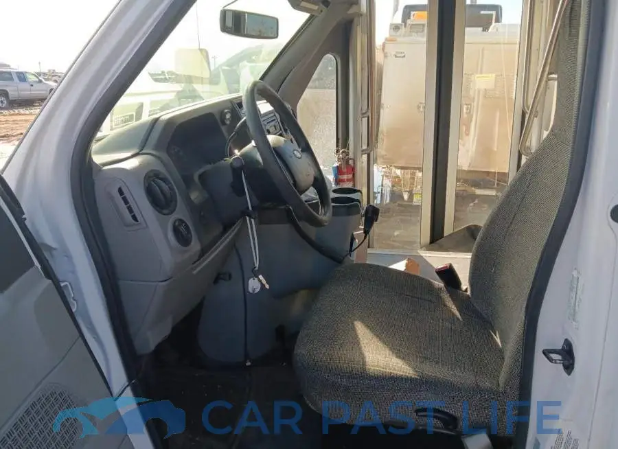 1FDFE4FS4HDC26635# 5