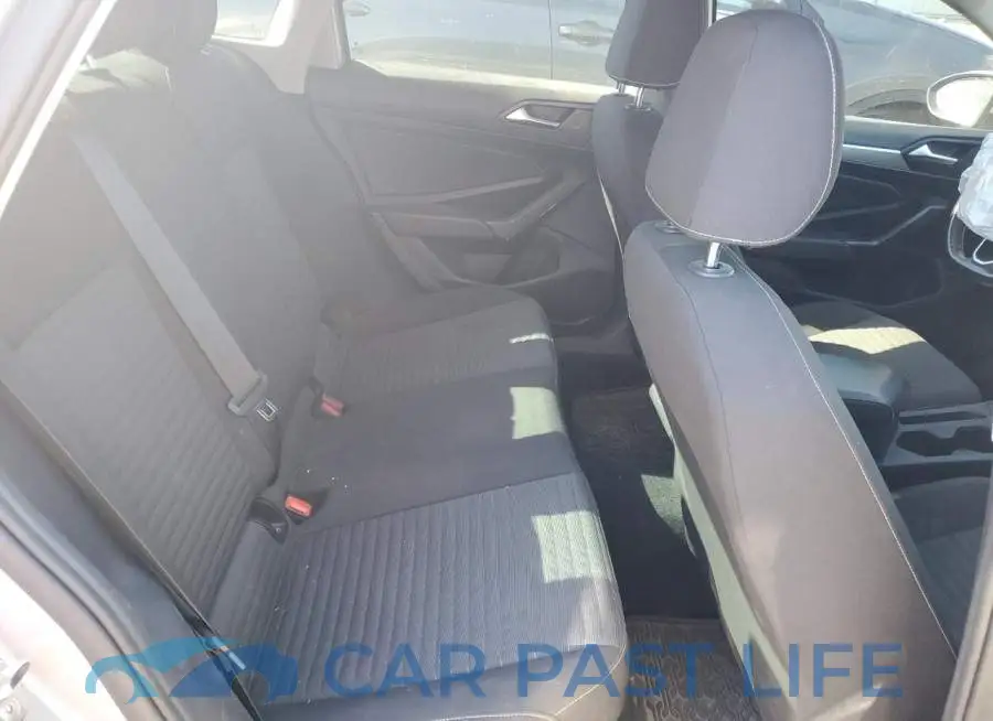 3VWCM7BU0NM014833# 10
