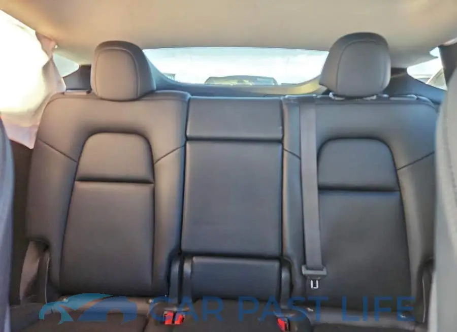 7SAYGDEE0PF693161# 10
