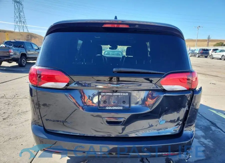2C4RC1N76LR143488# 6