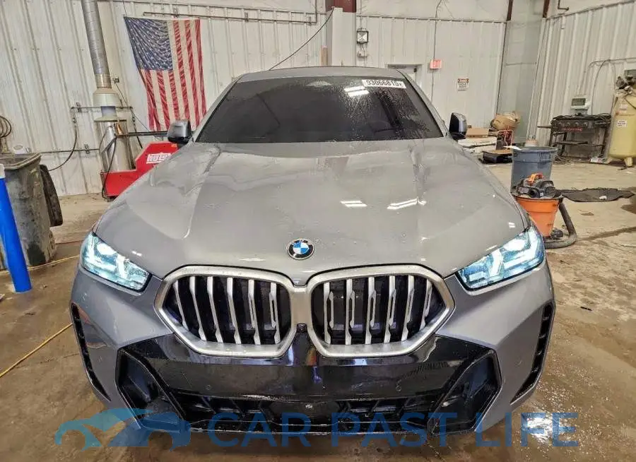 5UX33EX04R9V84014# 5
