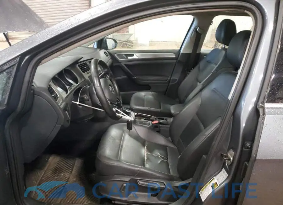3VWC17AU8GM520889# 7