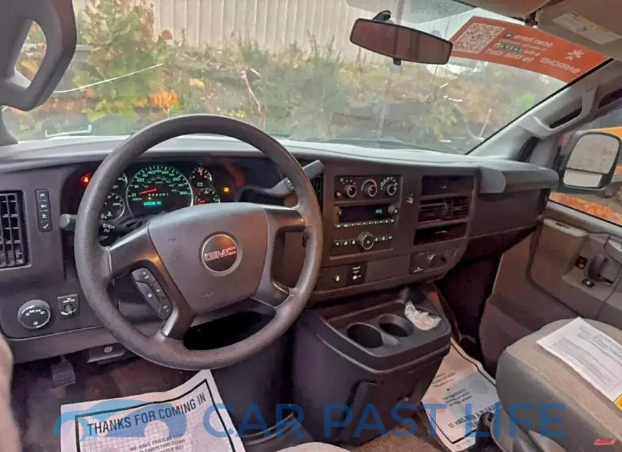 1GTW7AFF4G1304136# 9