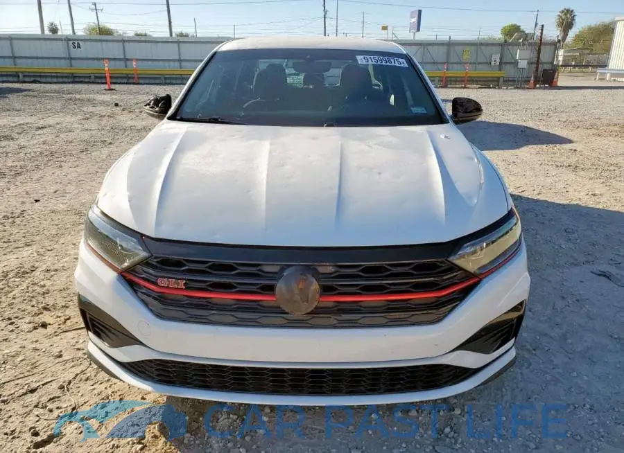 3VW5T7BU1MM104485# 5