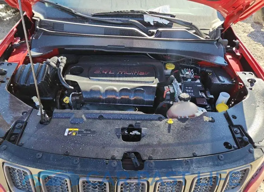 3C4NJDEB1MT593008# 11