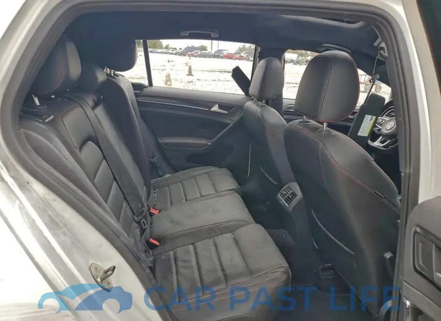 3VW5T7AU2GM018835# 10
