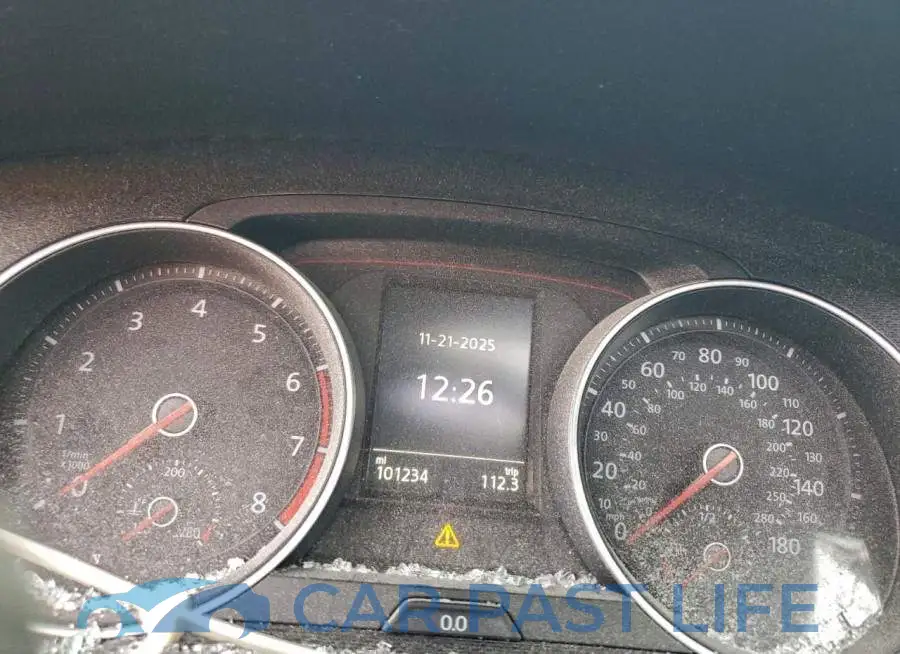 3VW5T7AU2GM018835# 9