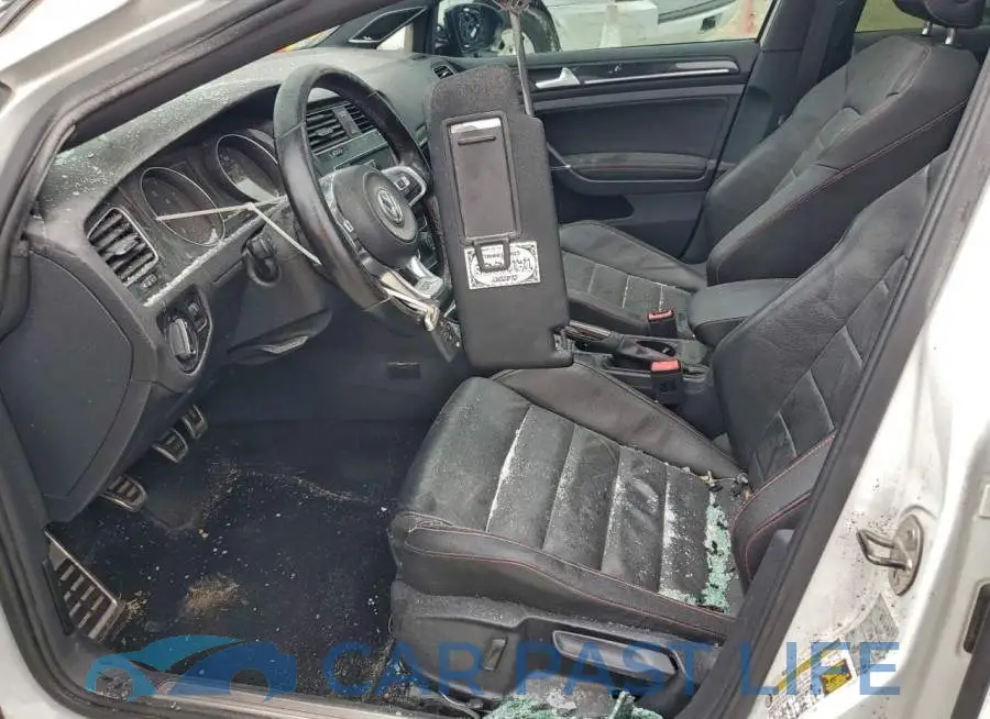 3VW5T7AU2GM018835# 7