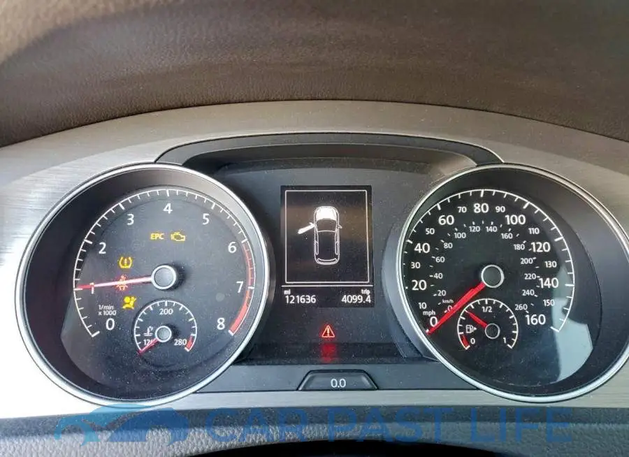 3VW817AU8GM008250# 9